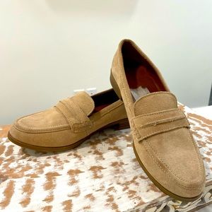 Woman’s loafers